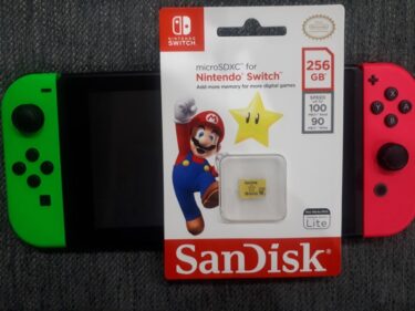 【Nintendo Switch】スイッチの、SDカード入れる場所はどこ？SDカードの使い方を解説